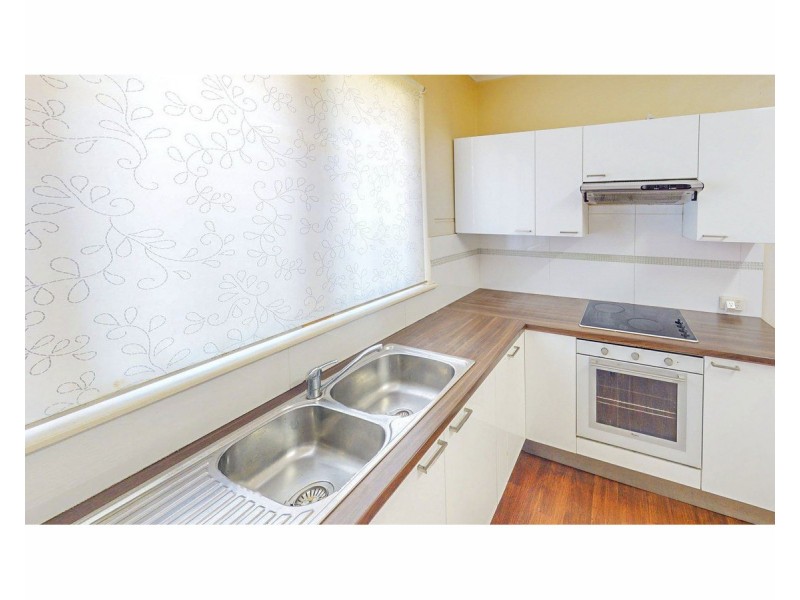 10b Woodley Crescent, Melville WA 6156