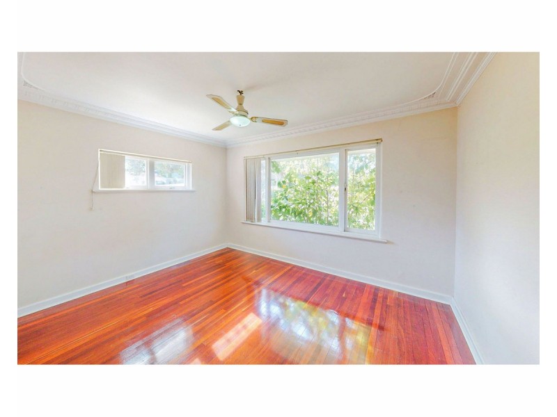 10b Woodley Crescent, Melville WA 6156