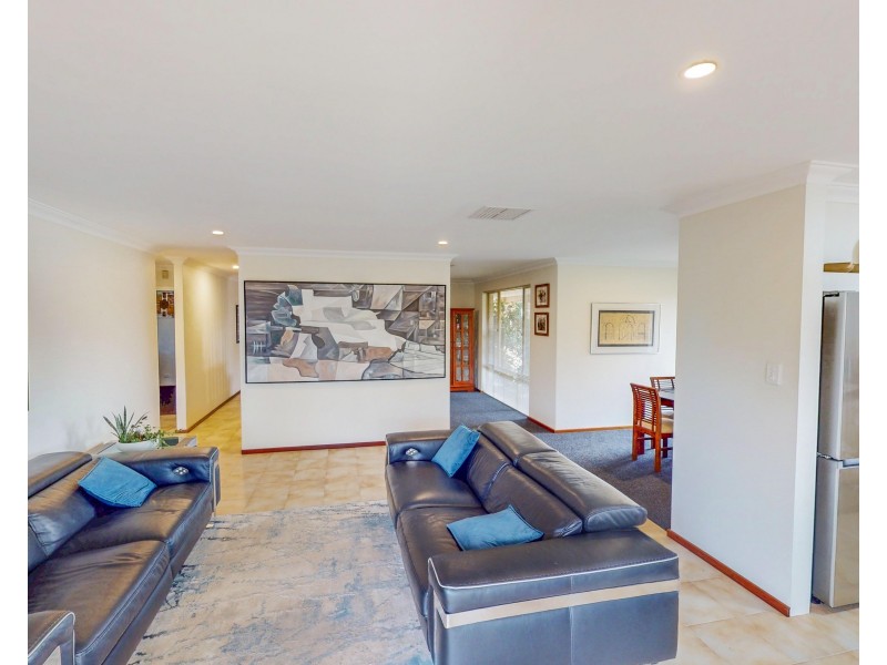 100 Aitken Drive, Winthrop WA 6150