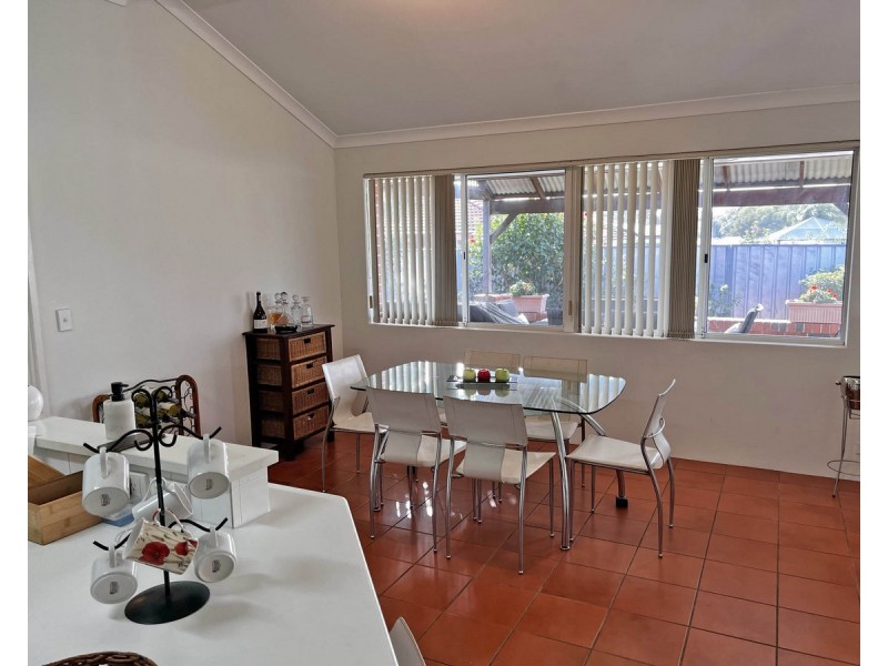 5 Cherniss Court, Success WA 6164