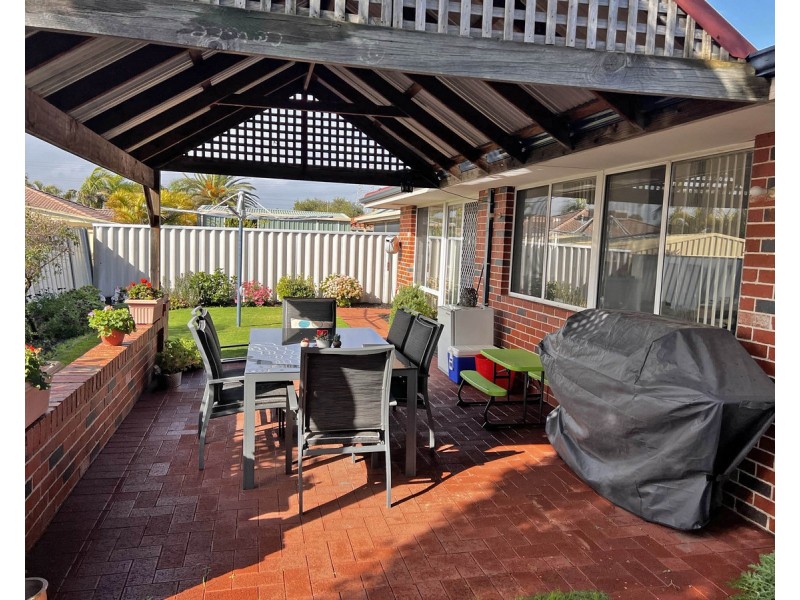 5 Cherniss Court, Success WA 6164