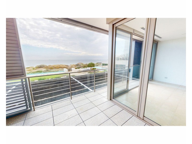 6/21 Ocean Drive, North Coogee WA 6163