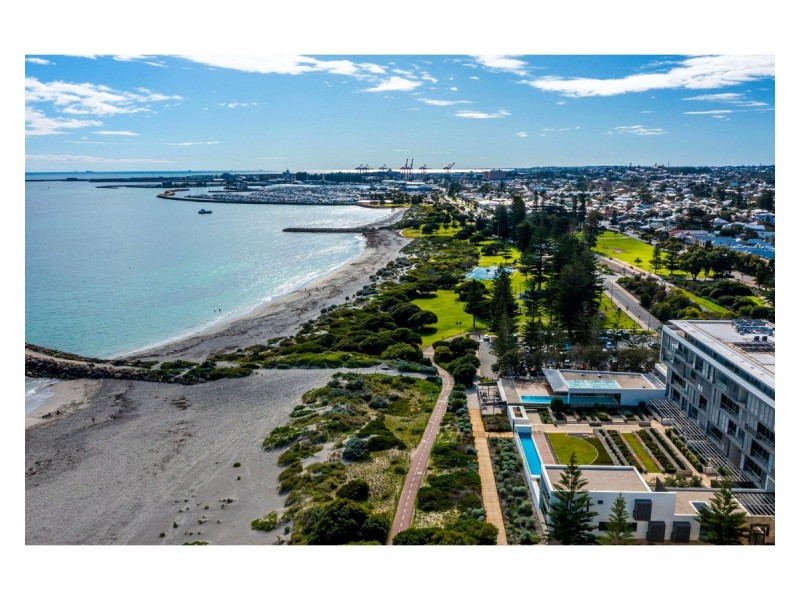 6/21 Ocean Drive, North Coogee WA 6163