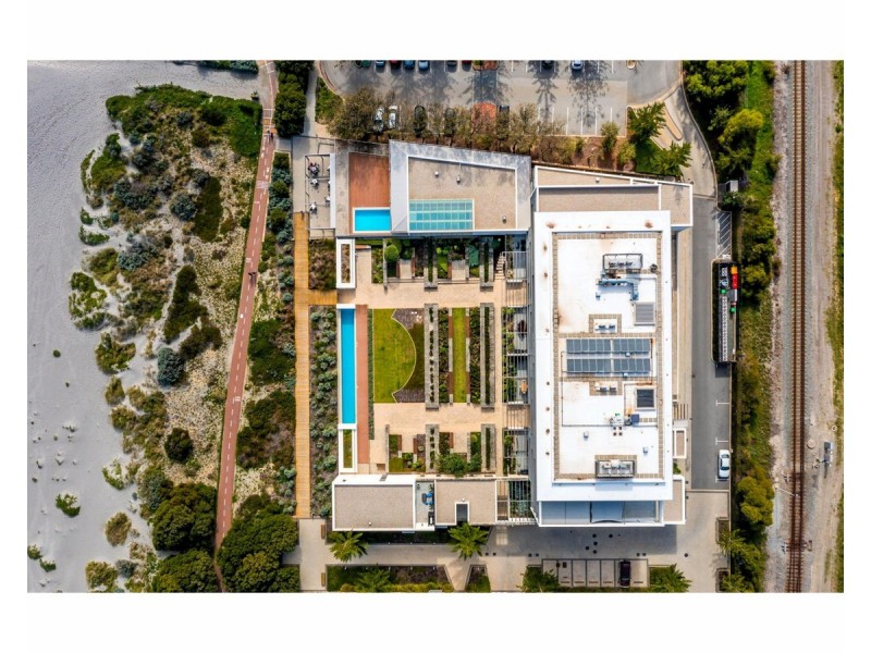 6/21 Ocean Drive, North Coogee WA 6163