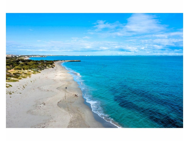 6/21 Ocean Drive, North Coogee WA 6163