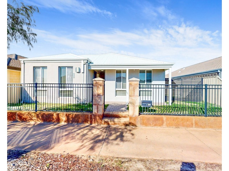 52 Gaebler Road, Hammond Park WA 6164