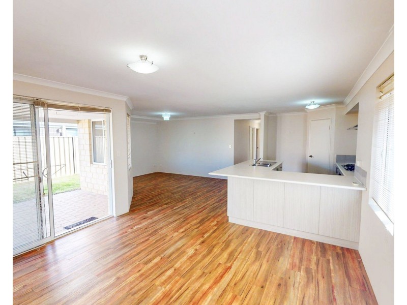 52 Gaebler Road, Hammond Park WA 6164