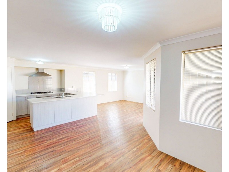 52 Gaebler Road, Hammond Park WA 6164