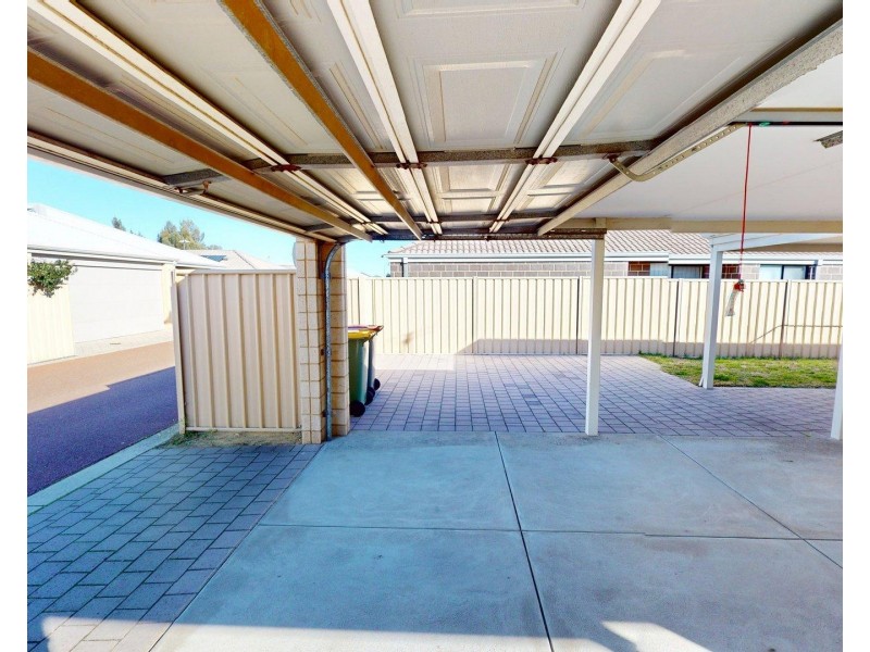 52 Gaebler Road, Hammond Park WA 6164