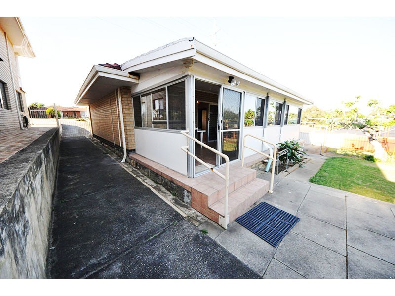 71 Newton Street, Spearwood WA 6163