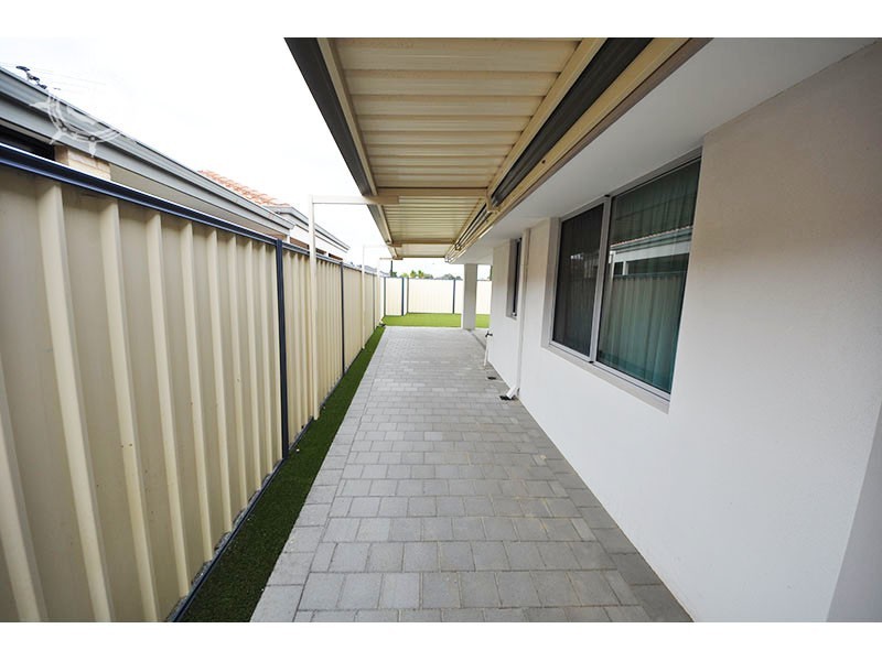 297 Wentworth Parade, Success WA 6164