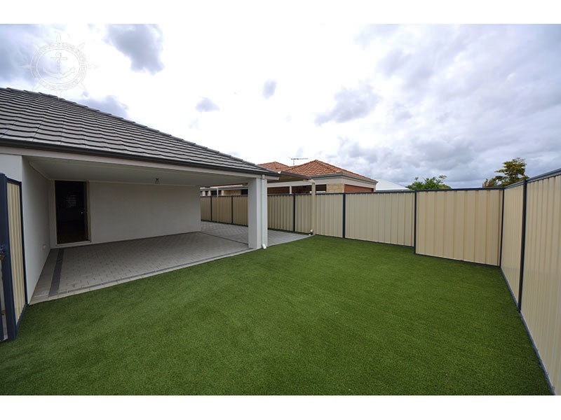 297 Wentworth Parade, Success WA 6164