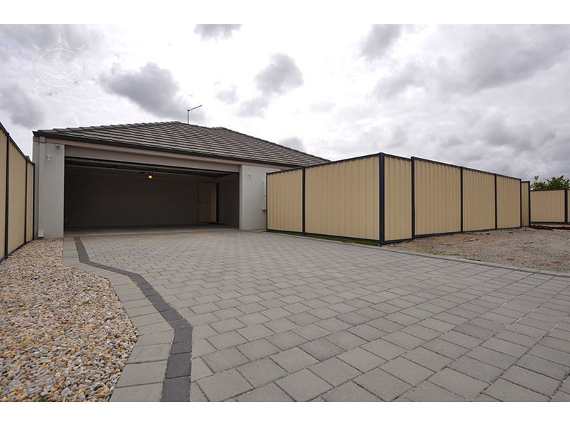 297 Wentworth Parade, Success WA 6164