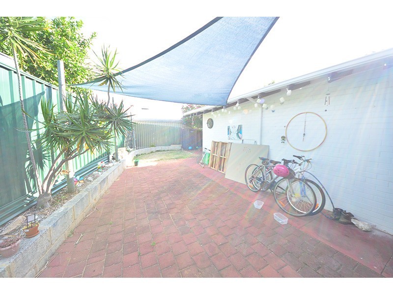 2B Strode Avenue, Hamilton Hill WA 6163