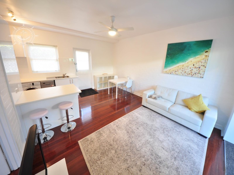 2/22 Caporn Street, Crawley WA 6009