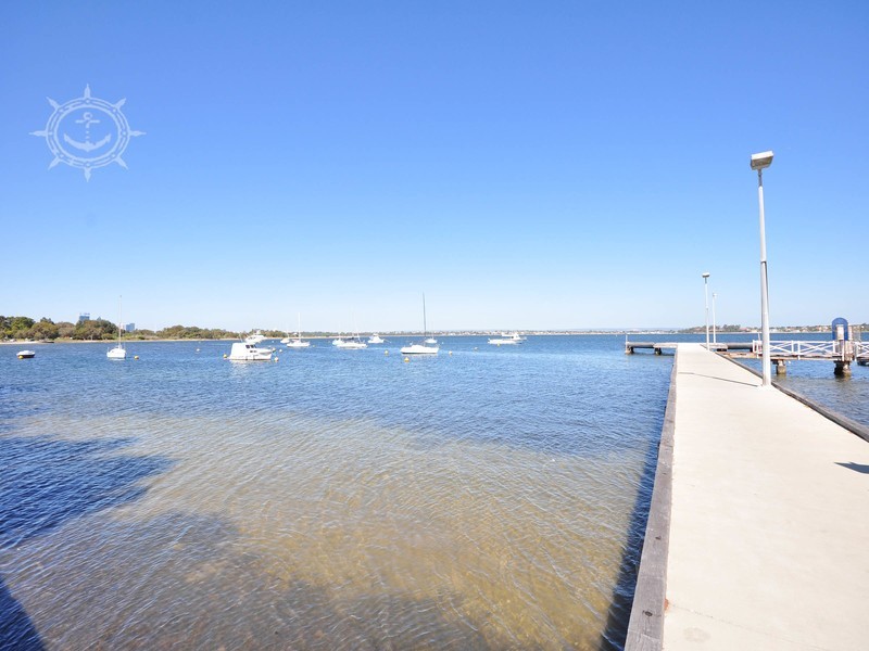 2/22 Caporn Street, Crawley WA 6009