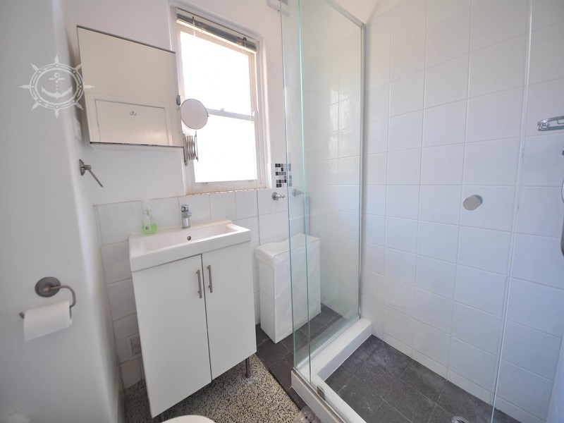 2/22 Caporn Street, Crawley WA 6009