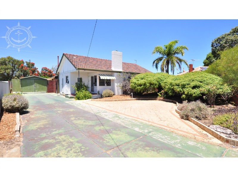 15 Thorsager Street, Coolbellup WA 6163