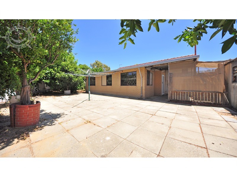 15 Thorsager Street, Coolbellup WA 6163