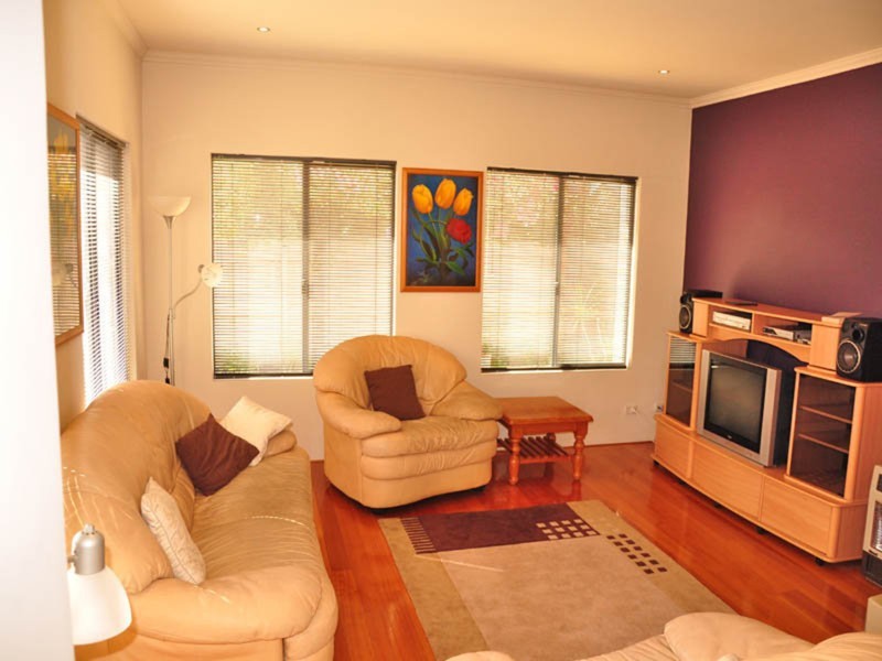 6 Audley Place, Canning Vale WA 6155