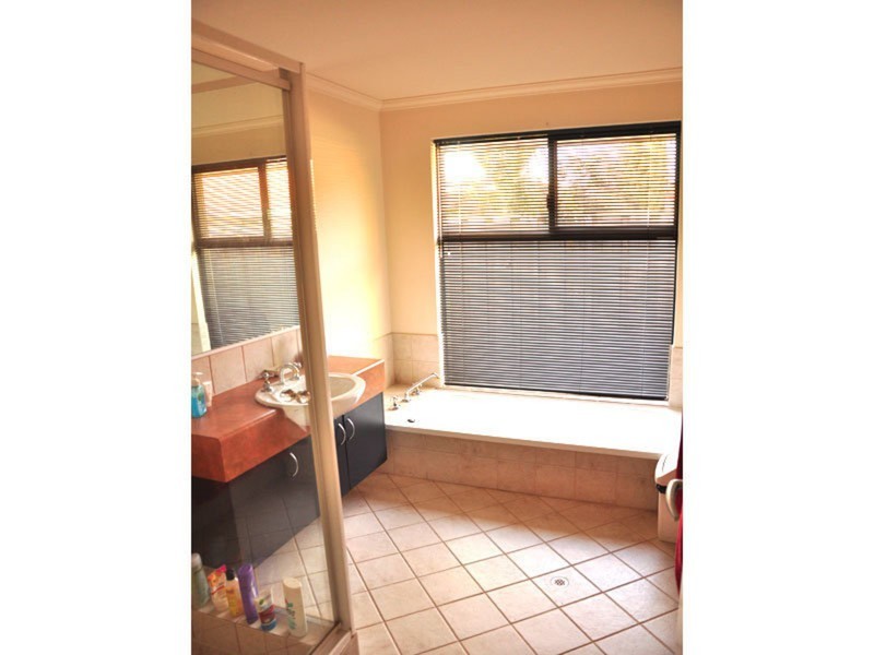 6 Audley Place, Canning Vale WA 6155