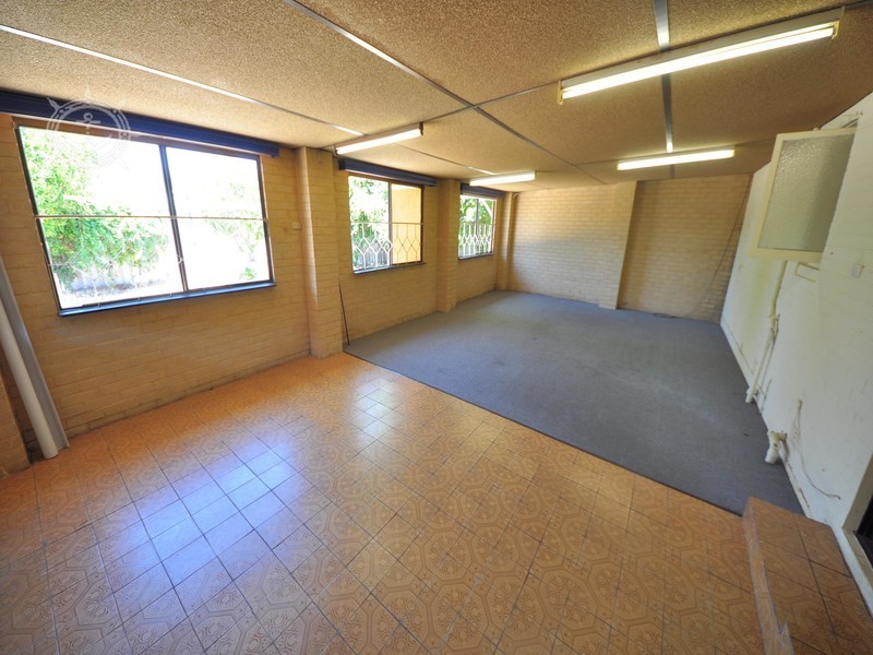 15 Thorsager Street, Coolbellup WA 6163