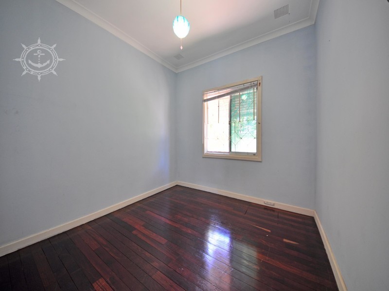 15 Thorsager Street, Coolbellup WA 6163