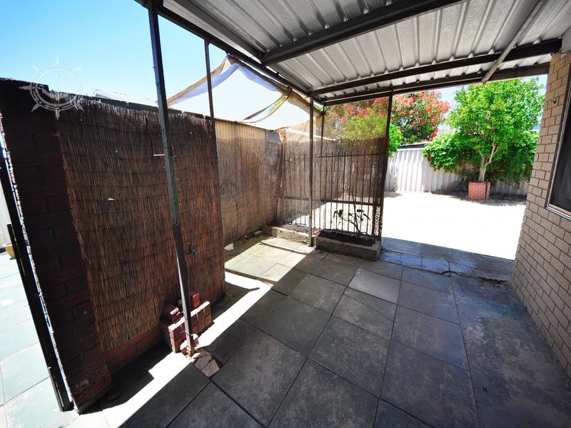 15 Thorsager Street, Coolbellup WA 6163