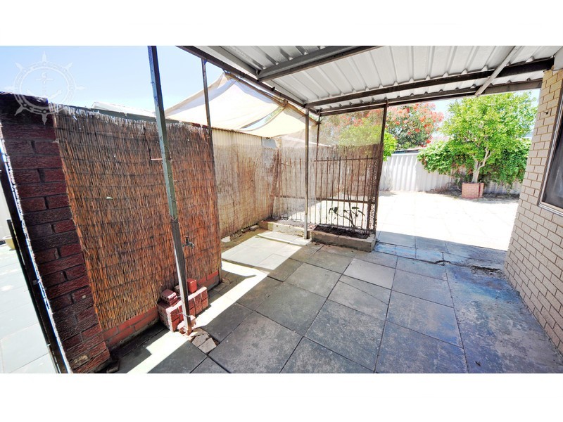 15 Thorsager Street, Coolbellup WA 6163