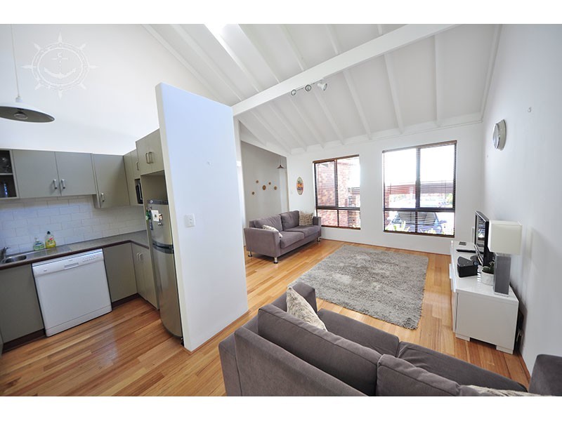 22 Bolton Place, Fremantle WA 6160