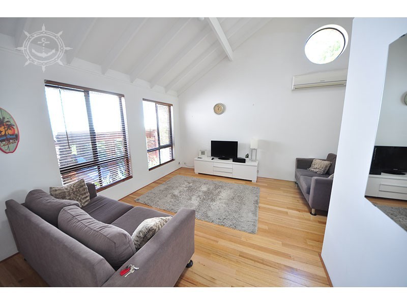 22 Bolton Place, Fremantle WA 6160