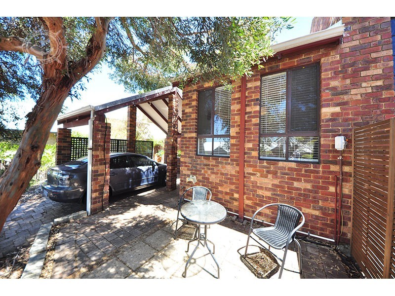 22 Bolton Place, Fremantle WA 6160