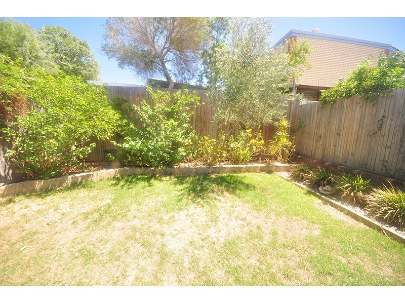 22 Bolton Place, Fremantle WA 6160