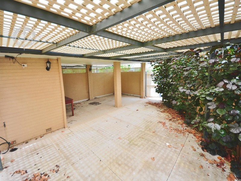 10 Ross Crt, Spearwood WA 6163