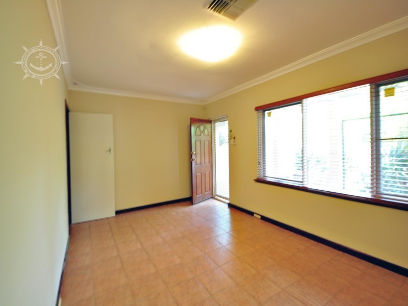 10 Ross Crt, Spearwood WA 6163