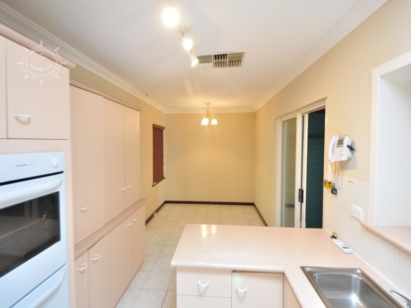 10 Ross Crt, Spearwood WA 6163