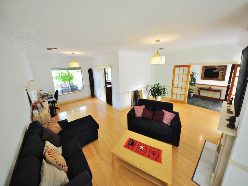 66 Turfan W, Munster WA 6166