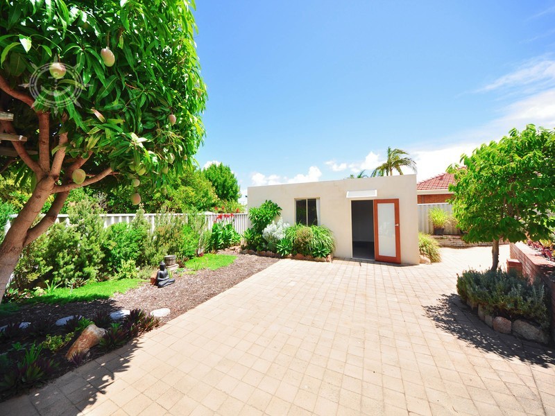 66 Turfan W, Munster WA 6166