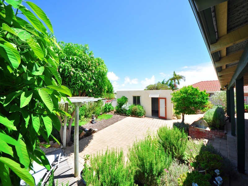 66 Turfan W, Munster WA 6166