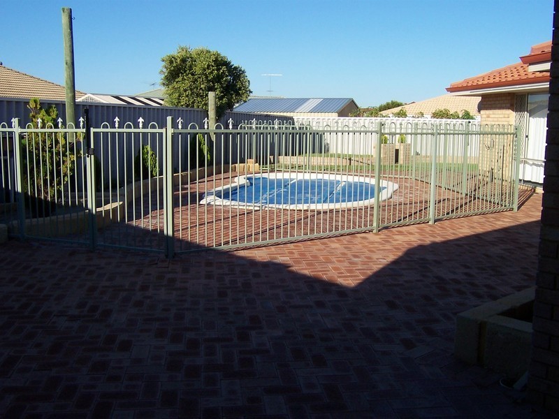 5 Marseille Mews, Port Kennedy WA 6172