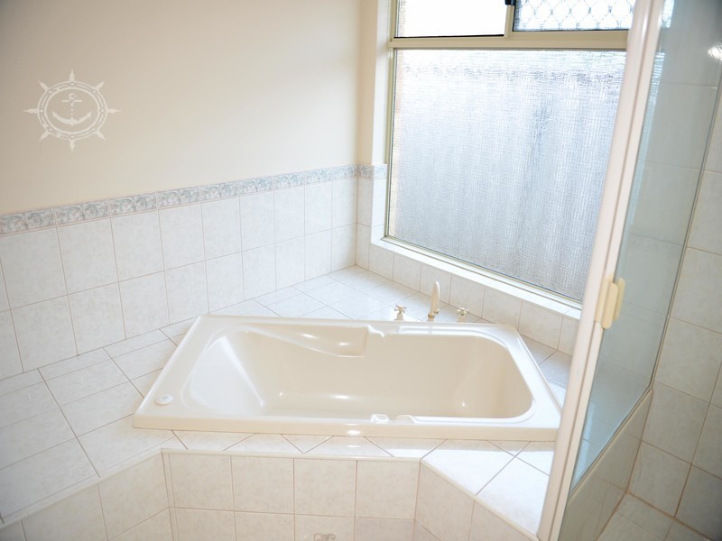 5 Marseille Mews, Port Kennedy WA 6172