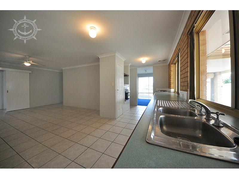 12 Orania Mews, Warnbro WA 6169