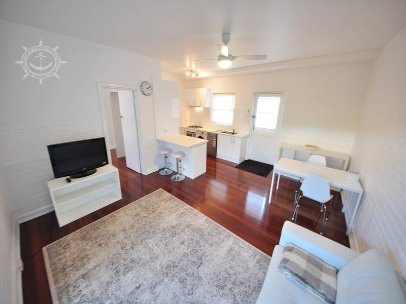 2/22 Caporn Street, Crawley WA 6009