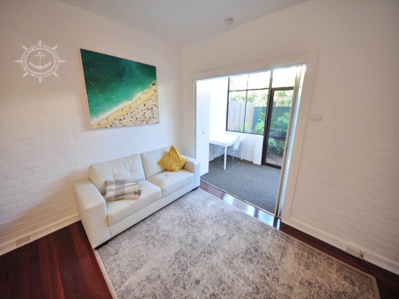 2/22 Caporn Street, Crawley WA 6009