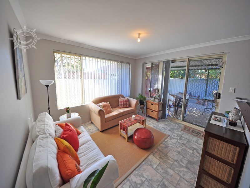 8B Rennie Crescent, Hilton WA 6163