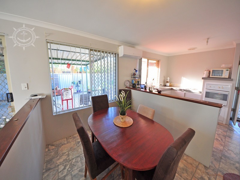 8B Rennie Crescent, Hilton WA 6163