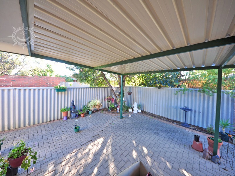 8B Rennie Crescent, Hilton WA 6163