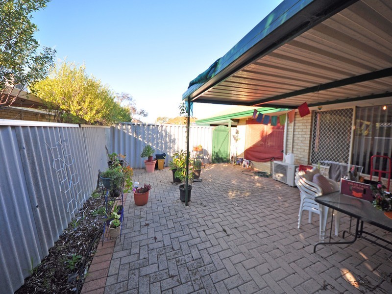 8B Rennie Crescent, Hilton WA 6163