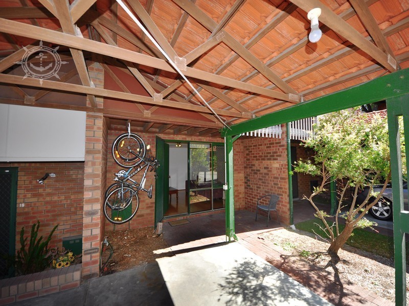 19/10 Stirling Street, Fremantle WA 6160