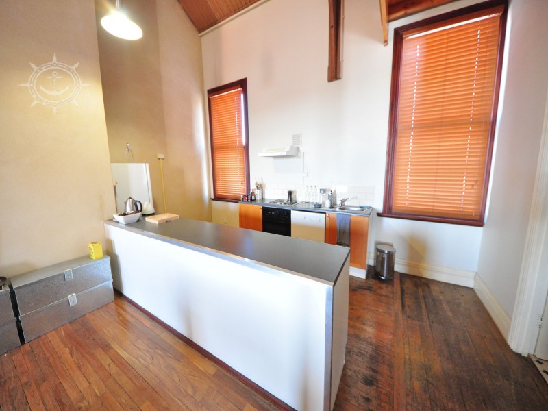 7/13 James Street, Fremantle WA 6160